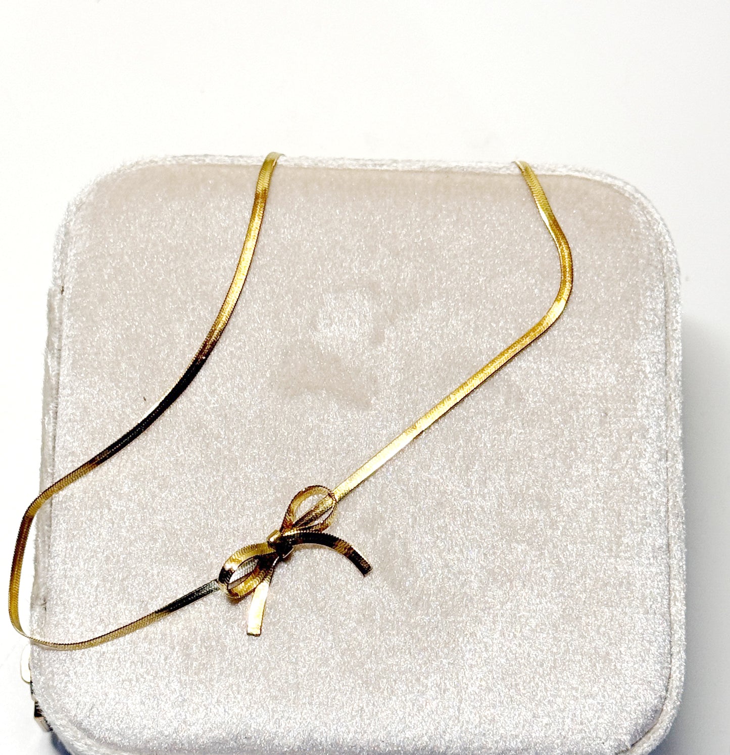 Bow Herringbone Chain Necklace