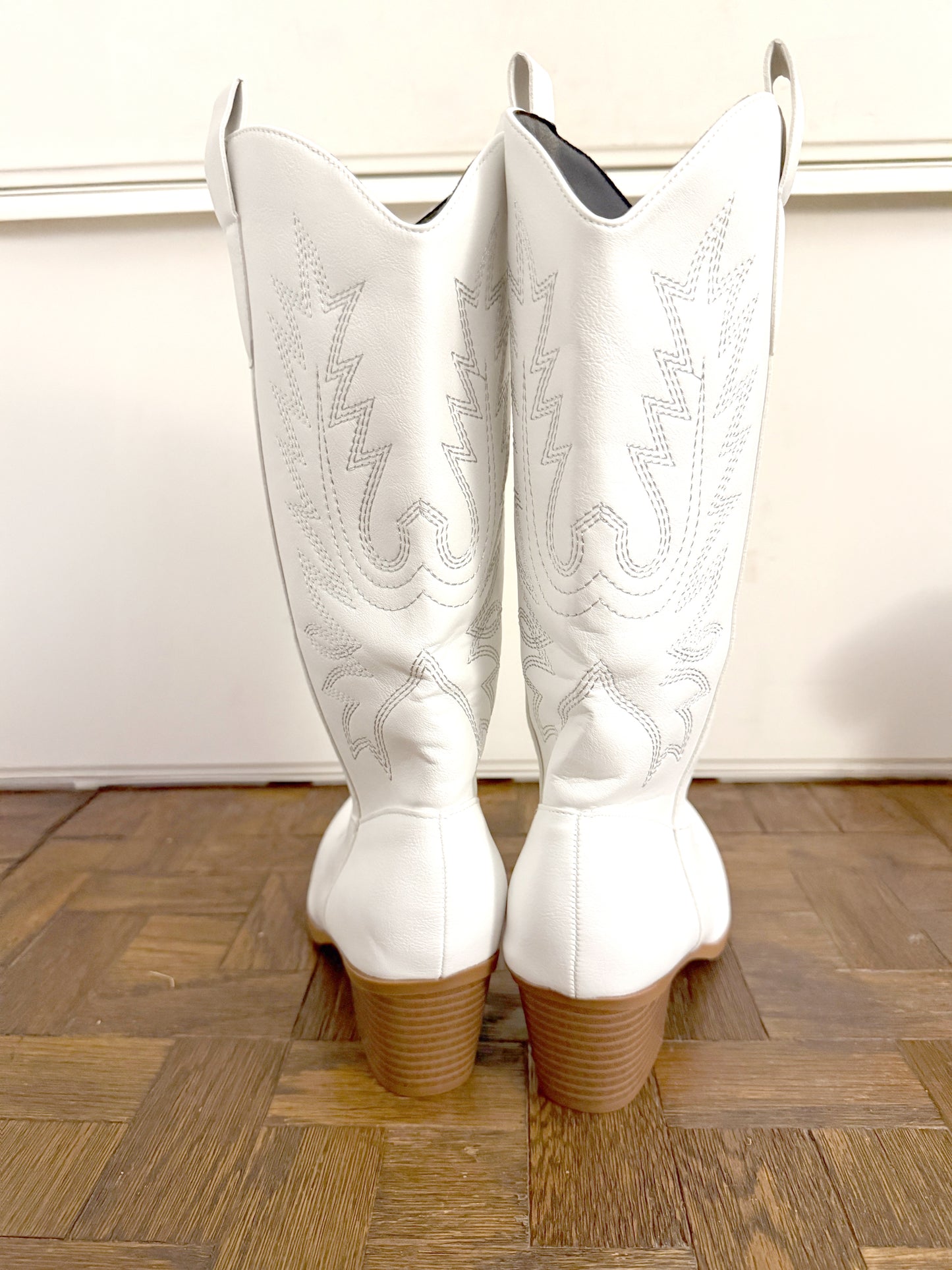 Rosanne Western CowGirl Faux Leather Boots in White